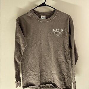Barnes Store long sleeve
